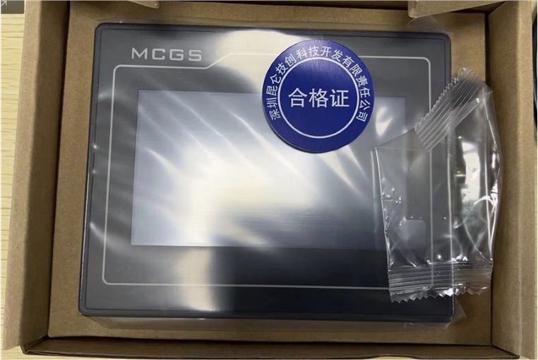 光伏发电行业使用的触摸屏型号 TPC1231Ni
